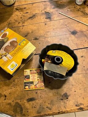 Vintage Nordic Ware Fluted Bundt Tube Pan NEW